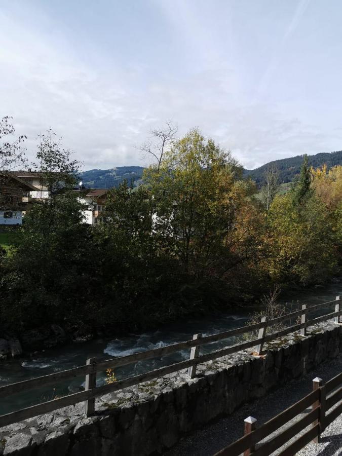 Haus Am Bach Apartment เคิร์ชแบร์ก อิน ทิโรล ภายนอก รูปภาพ
